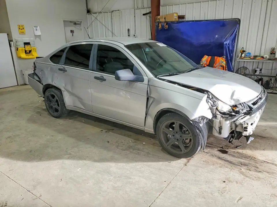2010 FORD FOCUS SE  