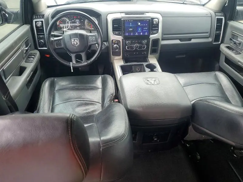 2015 RAM 1500 SLT  