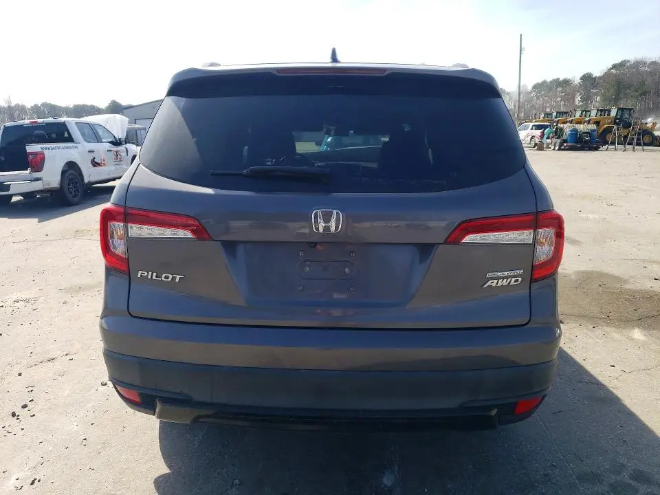 2021 HONDA PILOT SE  