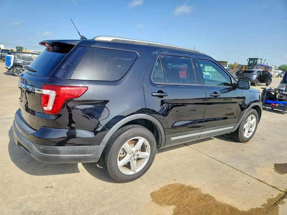 2019 FORD EXPLORER XLT  