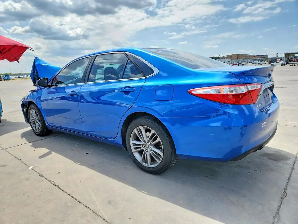 2017 TOYOTA CAMRY SE  
