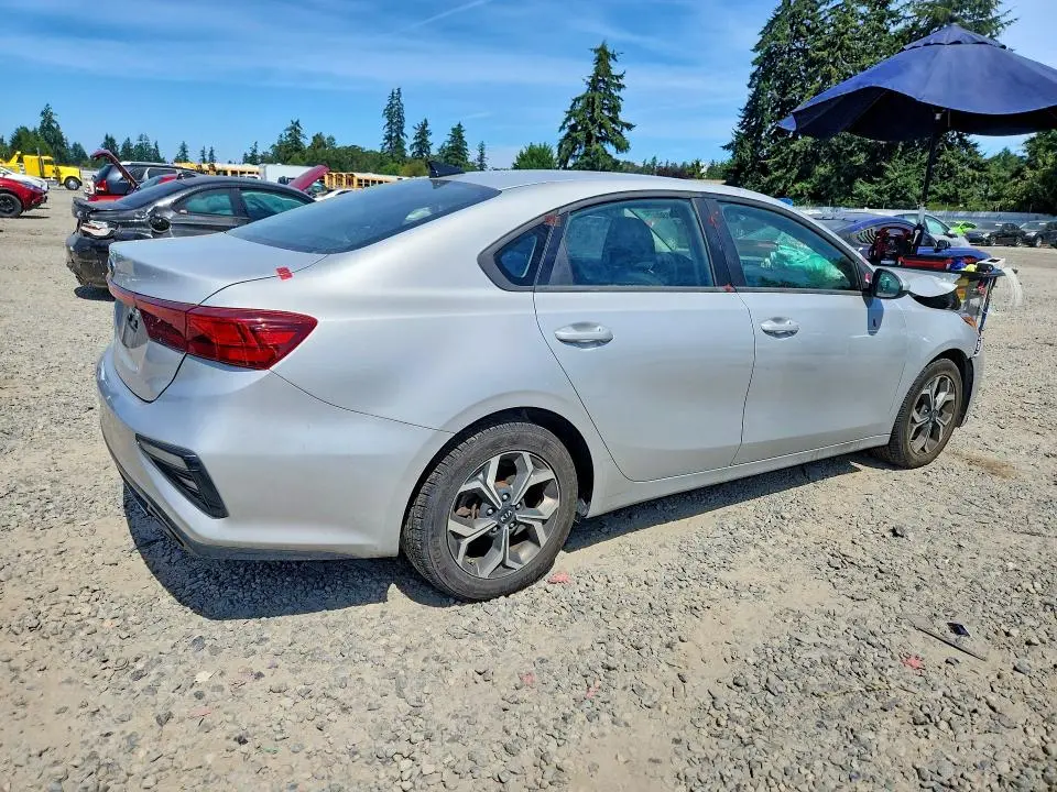 2021 KIA FORTE LXS  