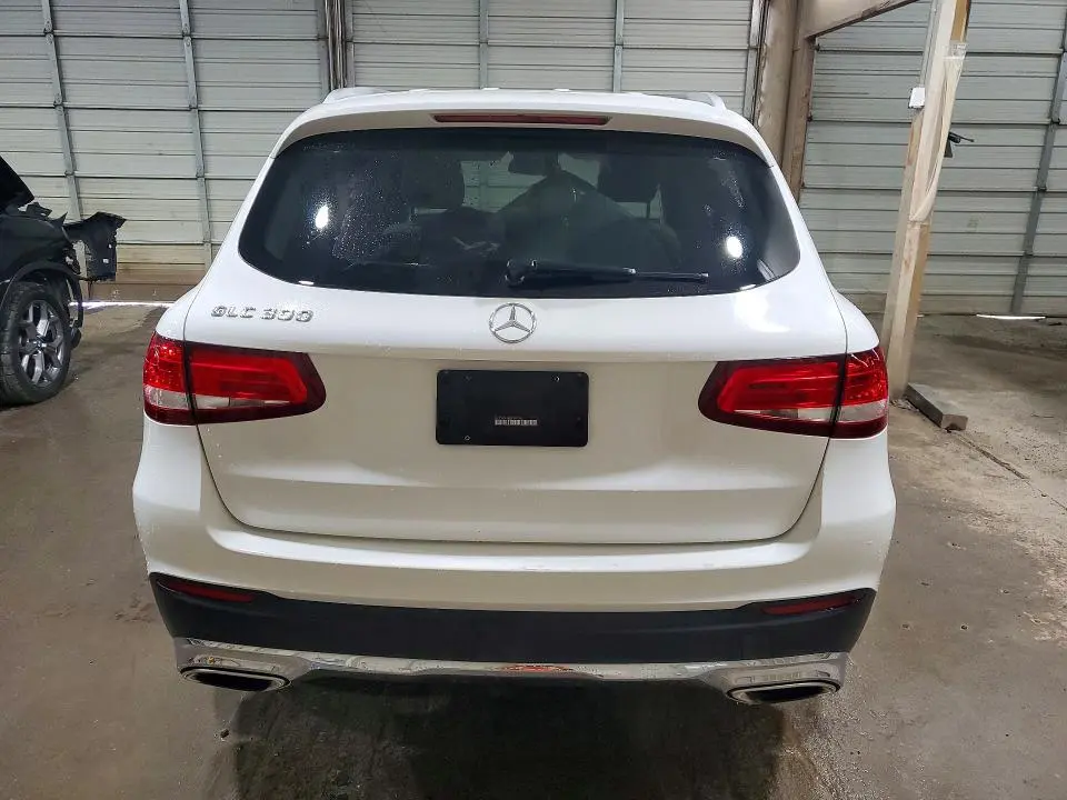2016 MERCEDES-BENZ GLC 300  