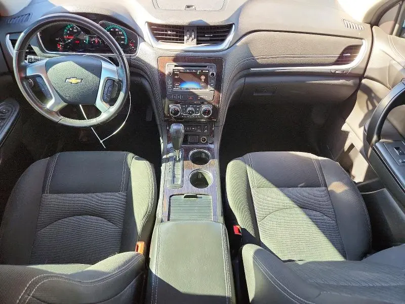 2017 CHEVROLET TRAVERSE LT  