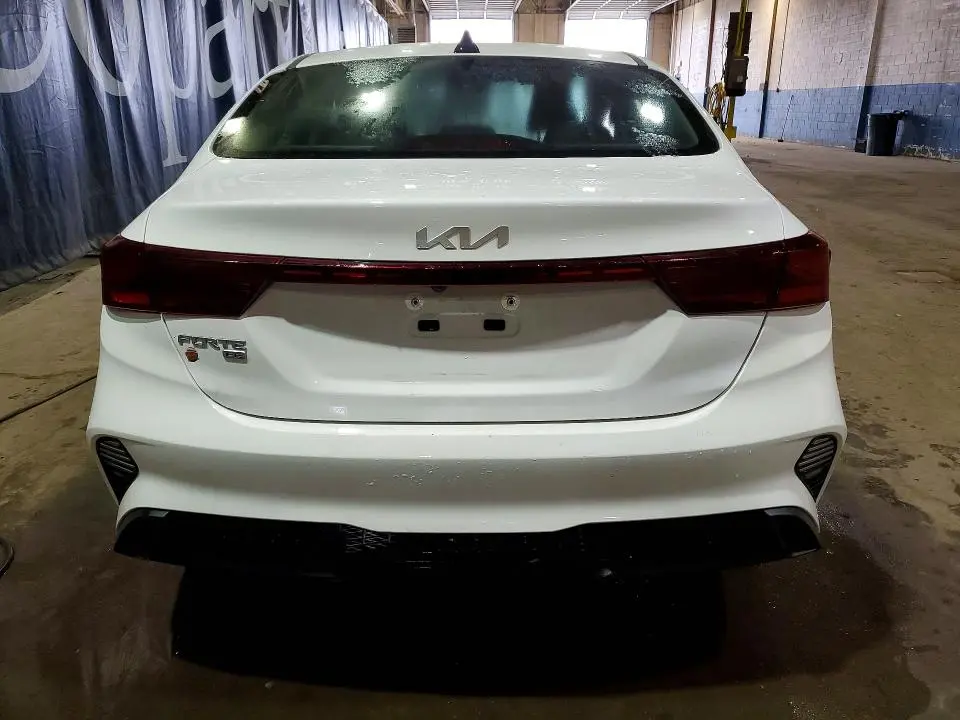 2024 KIA FORTE LX  