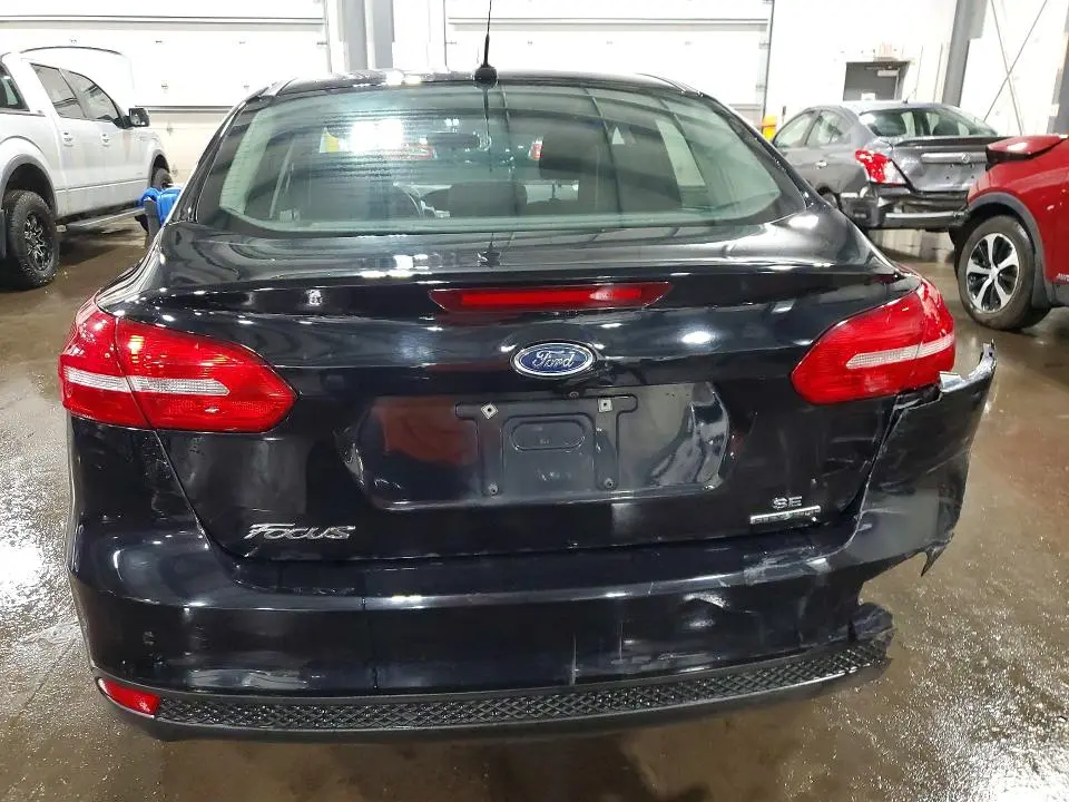 2016 FORD FOCUS SE  