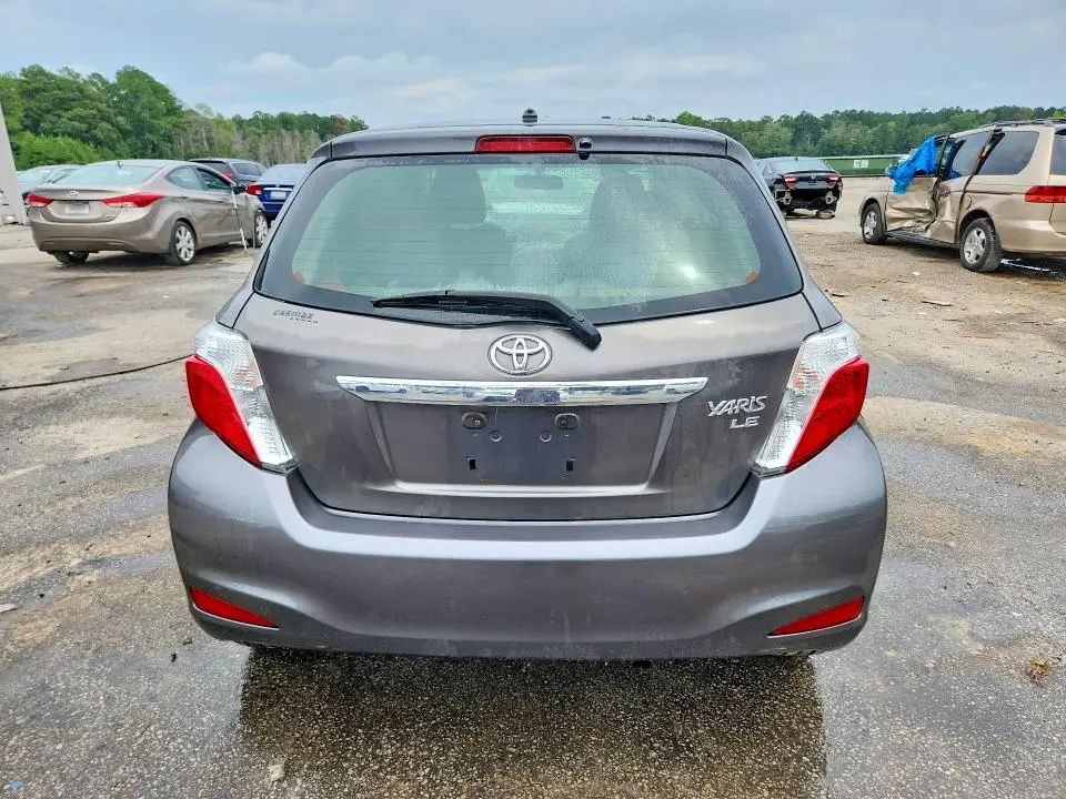 2013 TOYOTA YARIS 5-DOOR LE  
