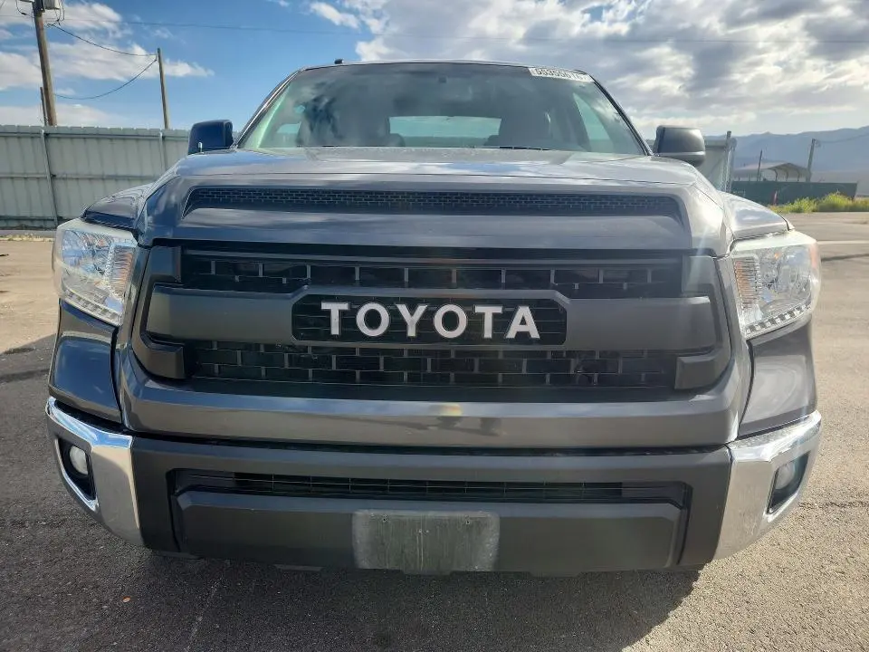 2016 TOYOTA TUNDRA SR5  