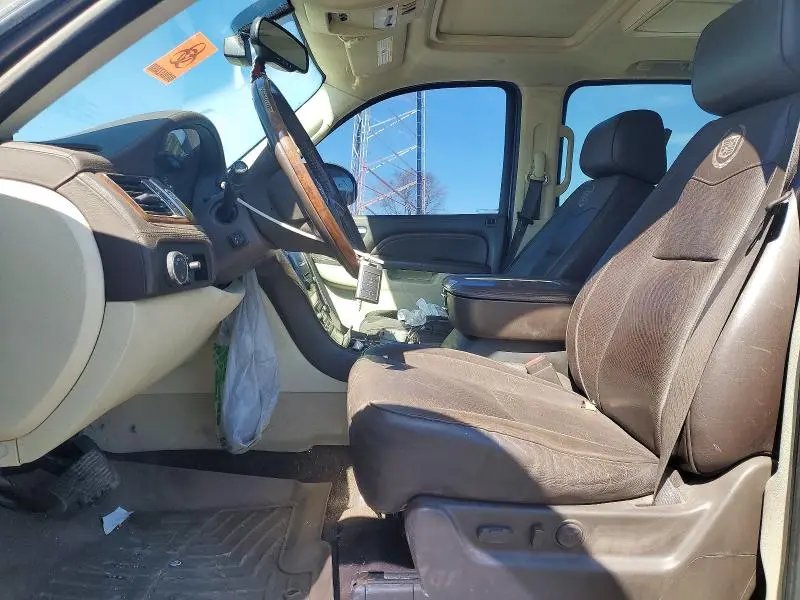 2011 CADILLAC ESCALADE ESV PLATINUM  