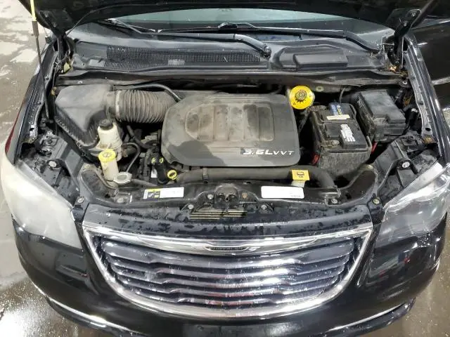 2015 CHRYSLER TOWN & COUNTRY S  
