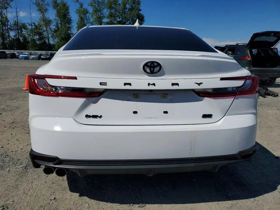 2025 TOYOTA CAMRY   
