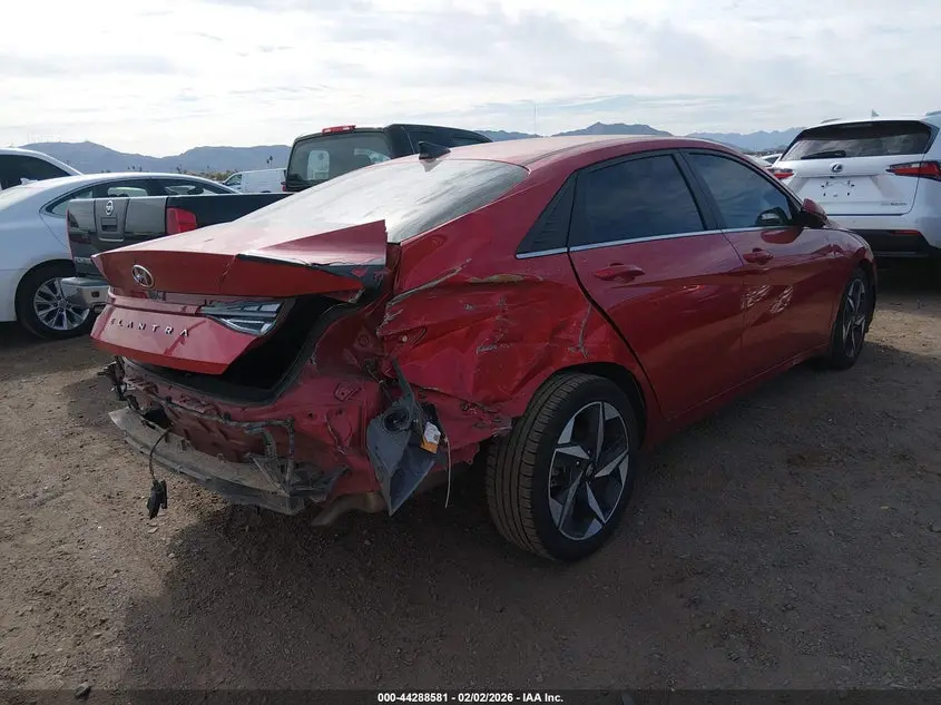 2022 HYUNDAI ELANTRA SEL