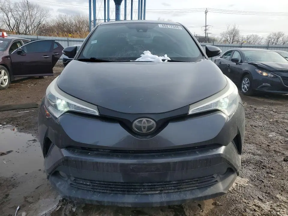 2018 TOYOTA C-HR XLE  