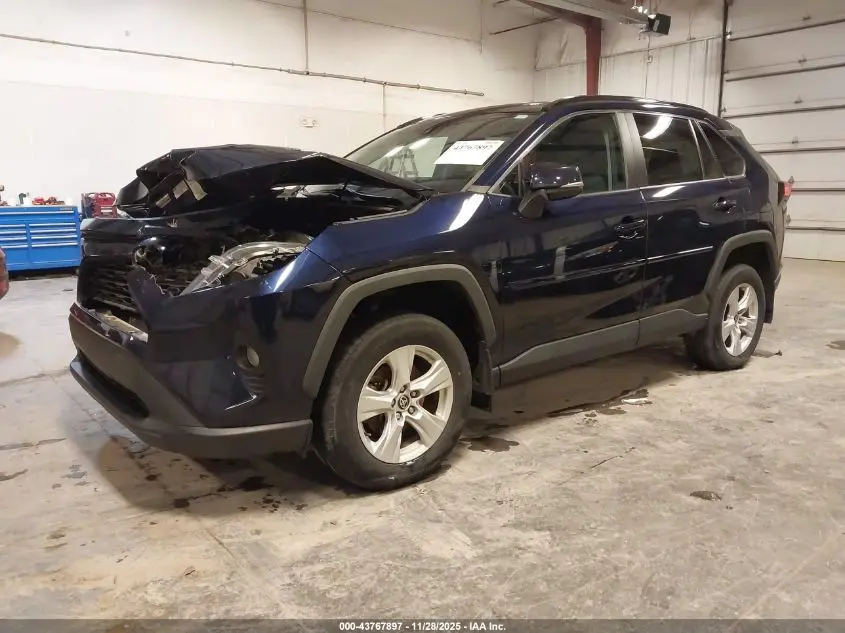 2021 TOYOTA RAV4 XLE