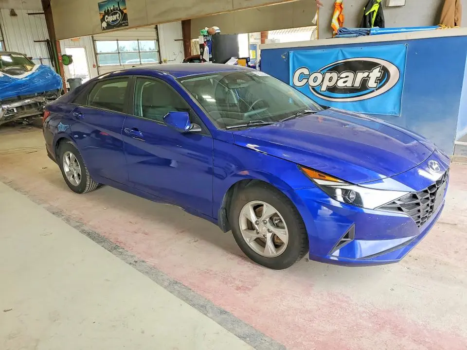2023 HYUNDAI ELANTRA SE  