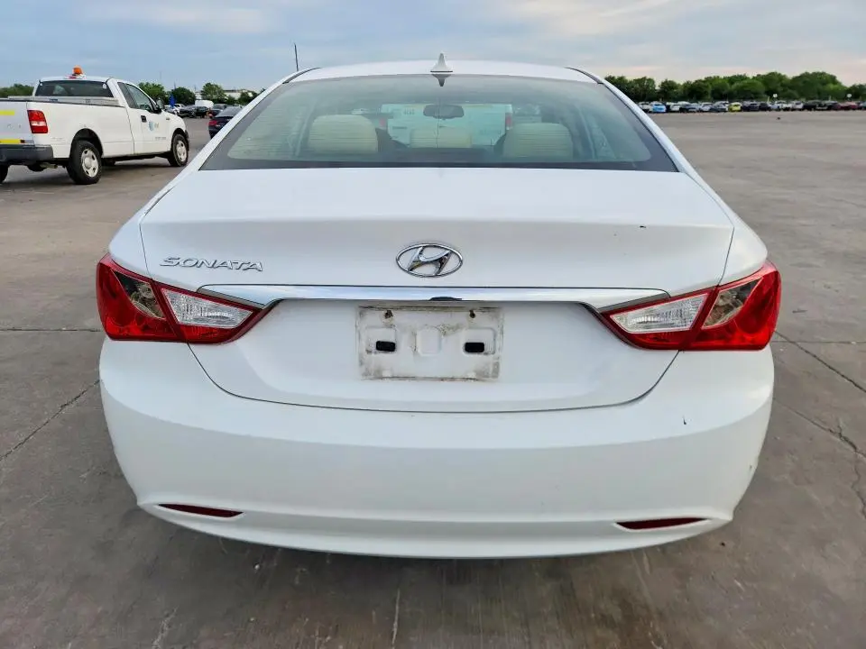 2013 HYUNDAI SONATA GLS  