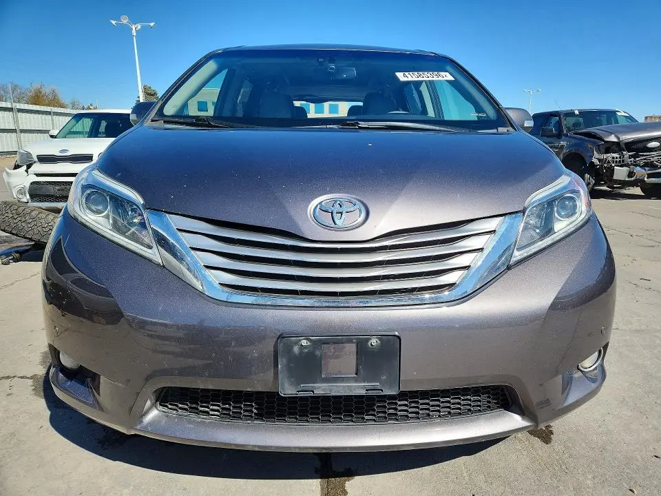 2015 TOYOTA SIENNA LIMITED PREMIUM 7-PASSENGER  
