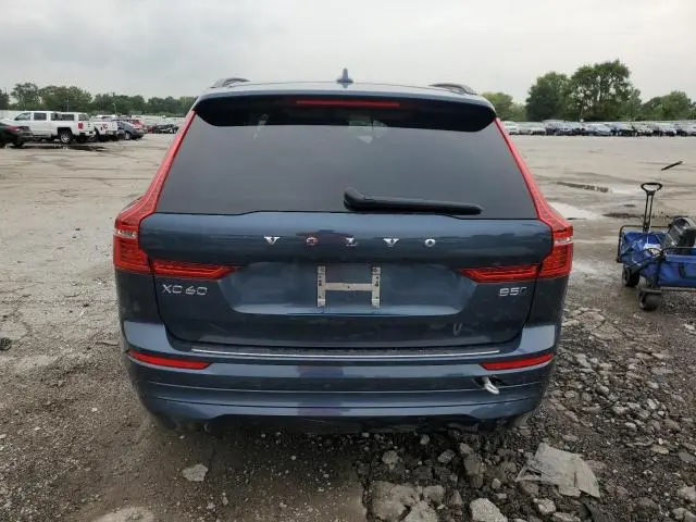 2022 VOLVO XC60 B5 MOMENTUM  