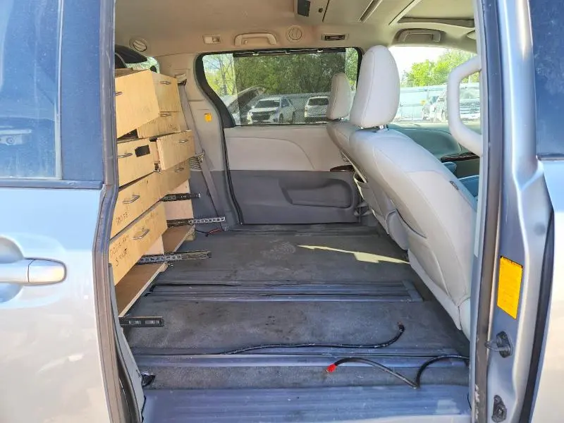 2011 TOYOTA SIENNA XLE 8-PASSENGER  