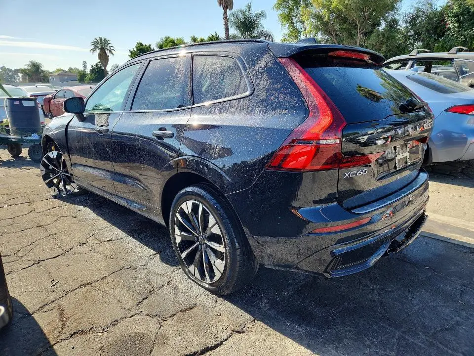 2026 VOLVO XC60 PLUS  