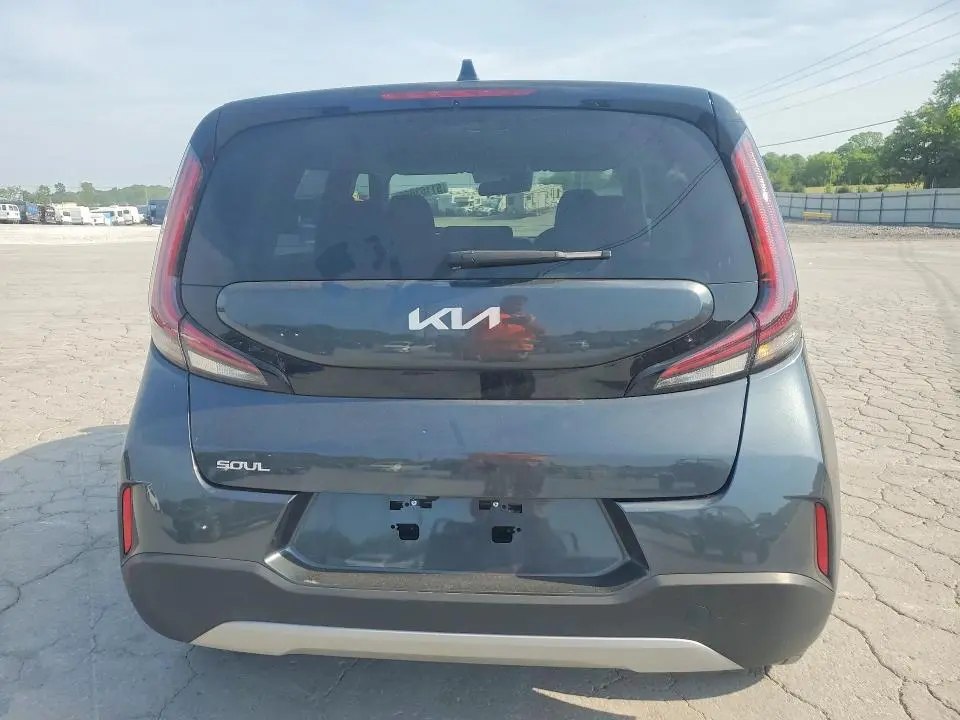 2025 KIA SOUL LX  