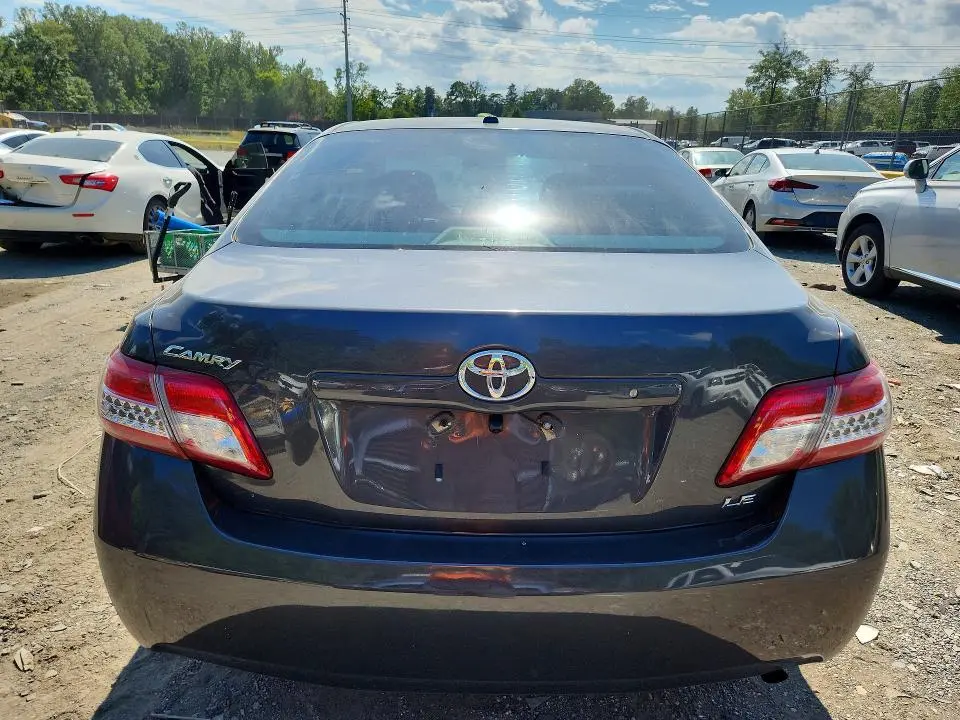 2011 TOYOTA CAMRY LE  