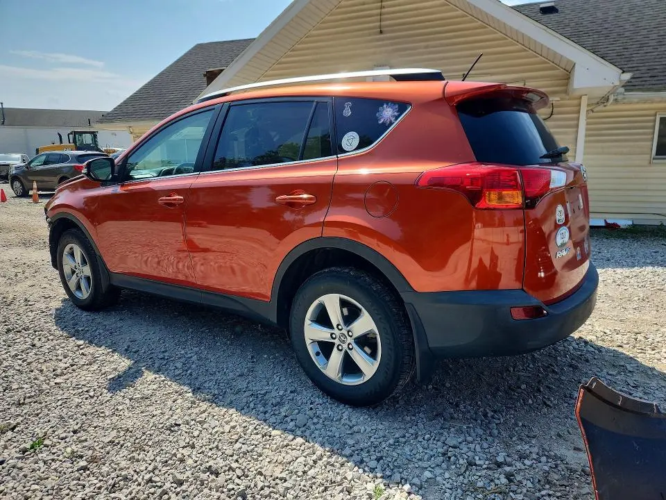 2015 TOYOTA RAV4 XLE  