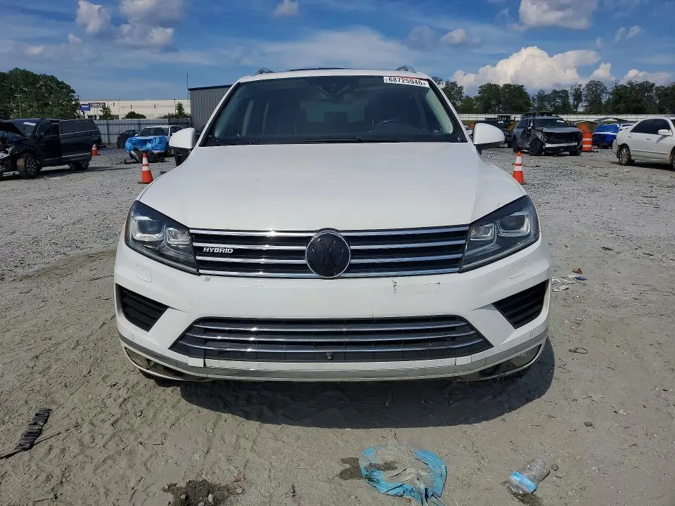 2015 VOLKSWAGEN TOUAREG HYBRID  