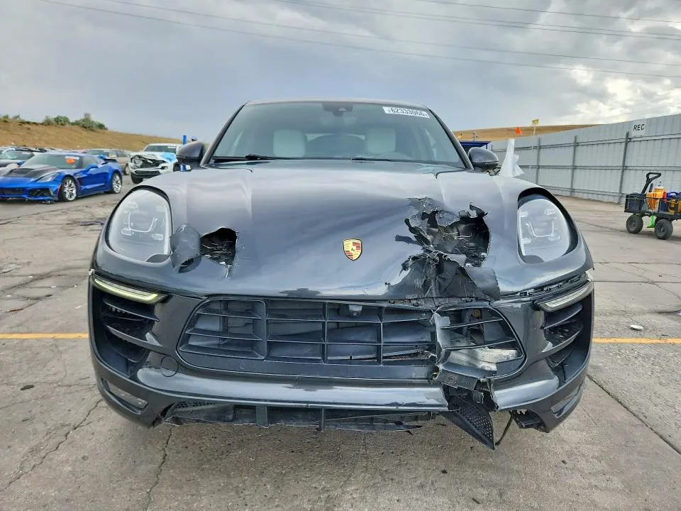 2017 PORSCHE MACAN GTS  