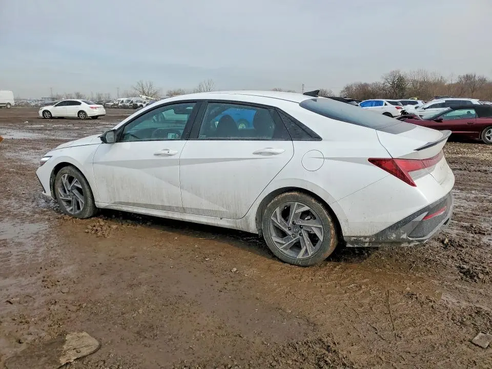 2025 HYUNDAI ELANTRA SEL SPORT  