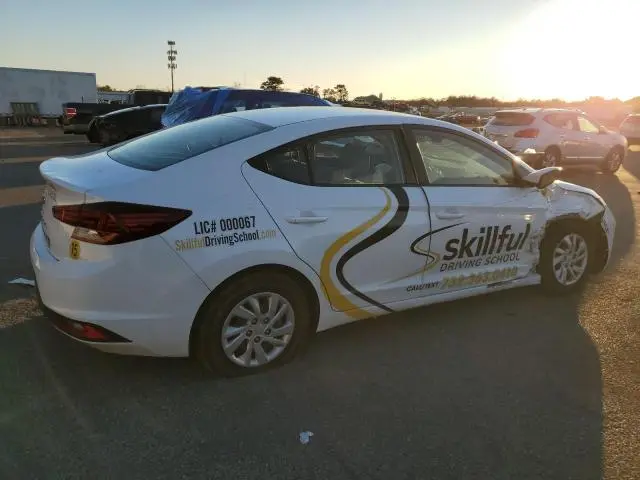2020 HYUNDAI ELANTRA SE  