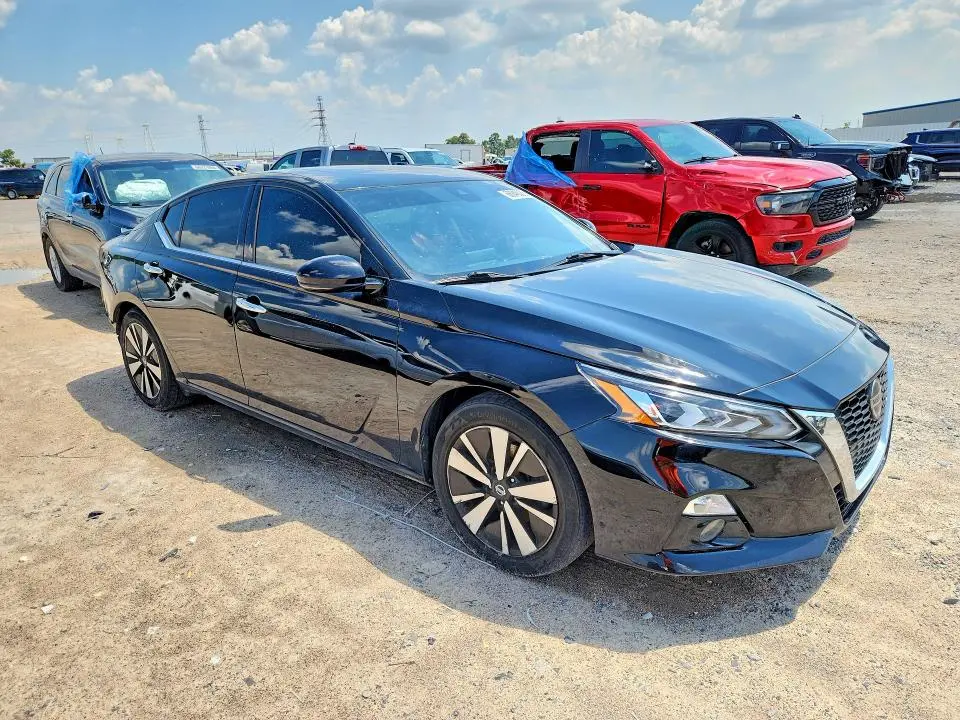 2019 NISSAN ALTIMA SL  