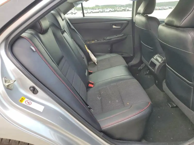 2017 TOYOTA CAMRY SE  