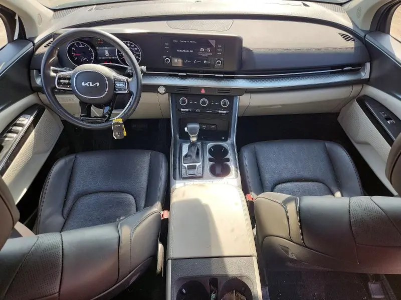 2024 KIA CARNIVAL LX  