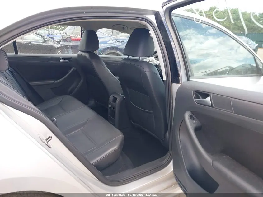 2014 VOLKSWAGEN JETTA 1.8T SE