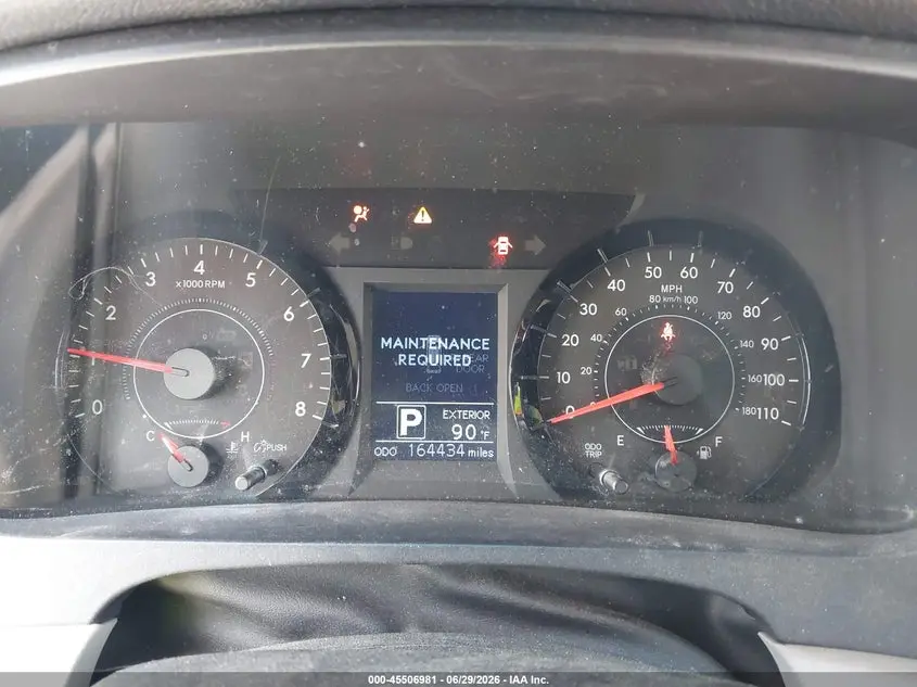 2017 TOYOTA SIENNA LE 8 PASSENGER