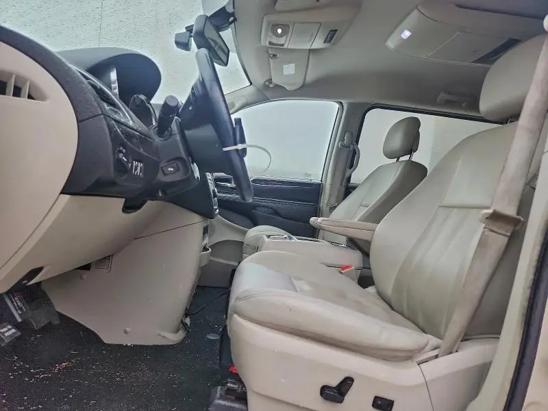 2013 CHRYSLER TOWN & COUNTRY TOURING L  