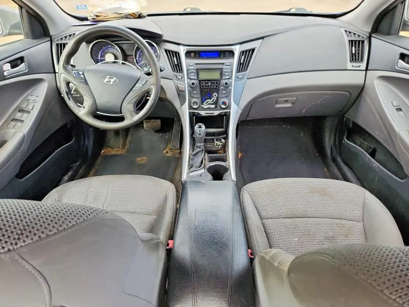 2012 HYUNDAI SONATA GLS  