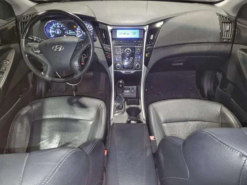 2011 HYUNDAI SONATA SE  