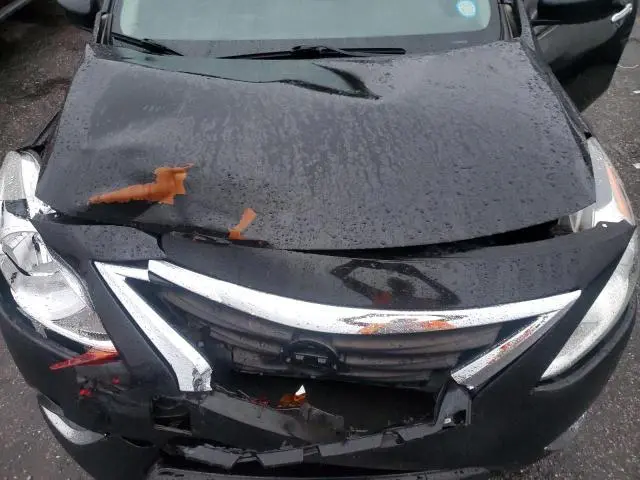 2019 NISSAN VERSA S