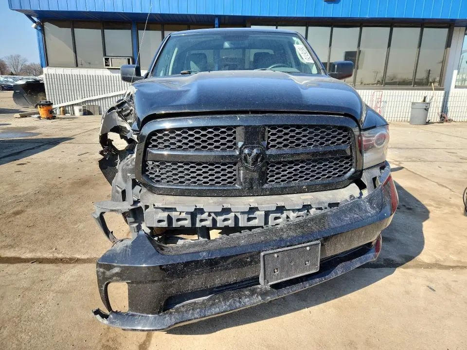 2014 RAM 1500 ST  