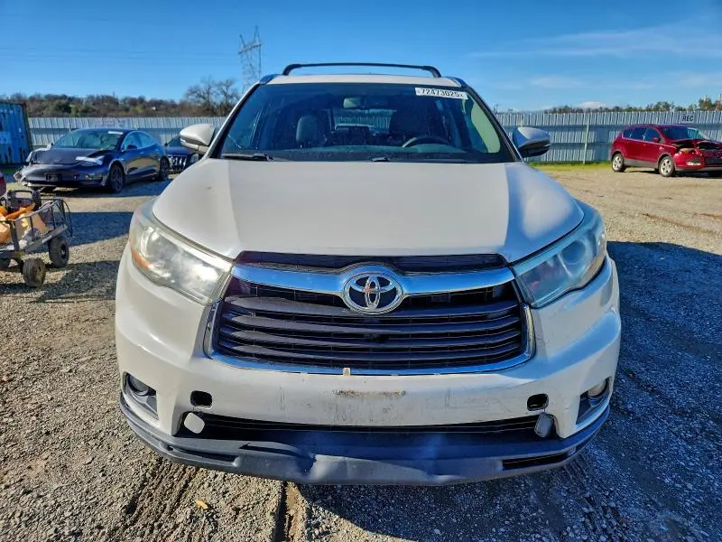 2015 TOYOTA HIGHLANDER XLE  
