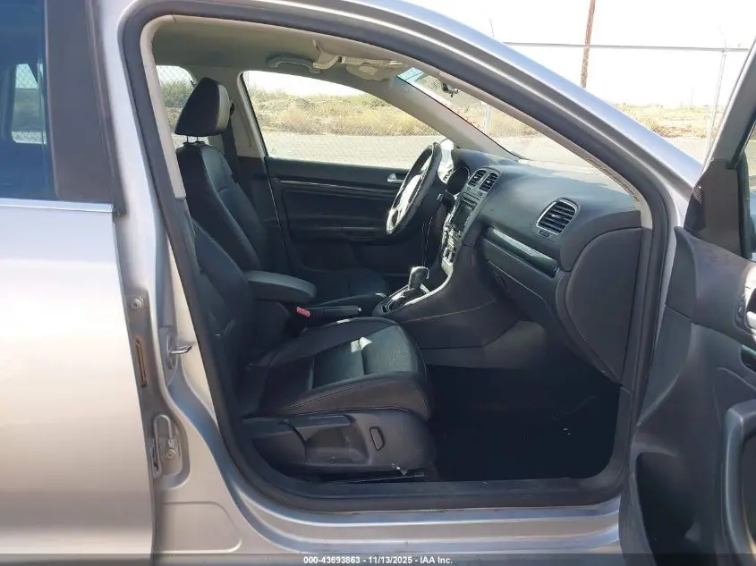 2014 VOLKSWAGEN JETTA SPORTWAGEN 2.0L TDI