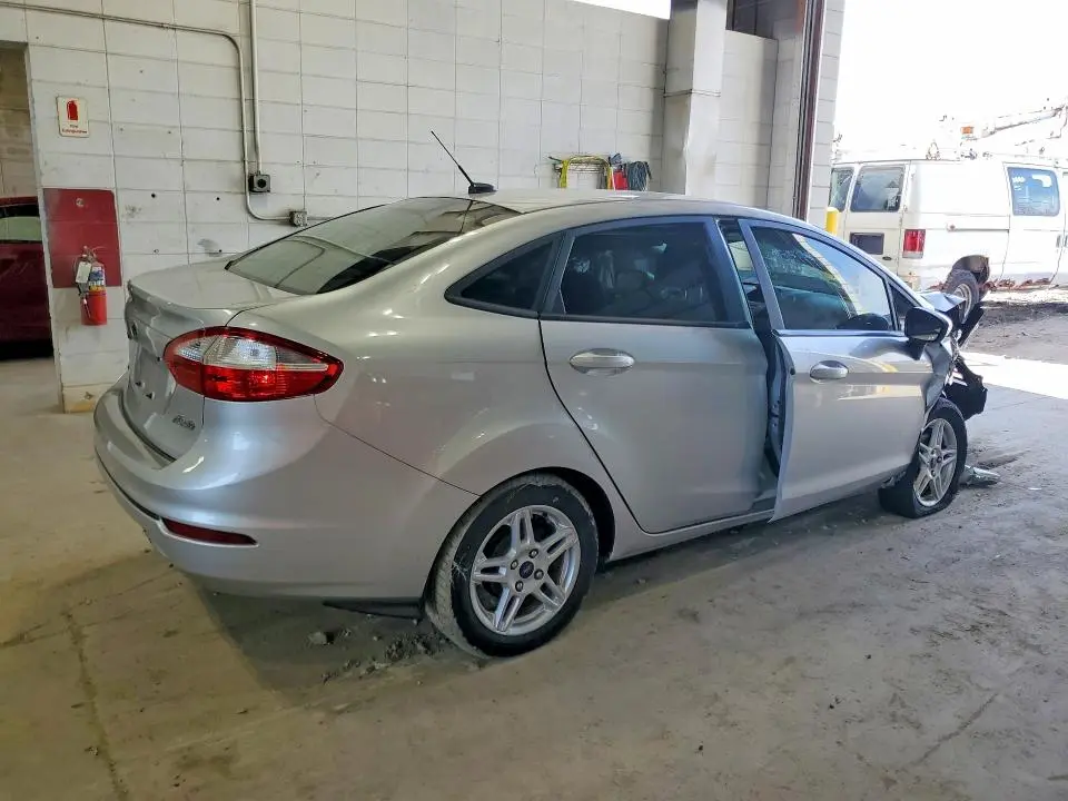 2017 FORD FIESTA SE  