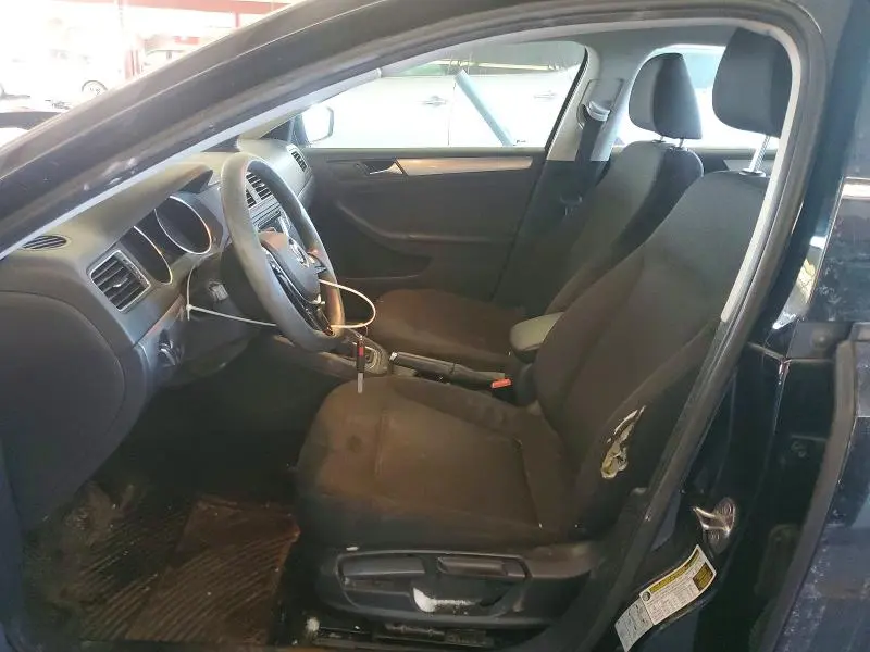 2016 VOLKSWAGEN JETTA SE  