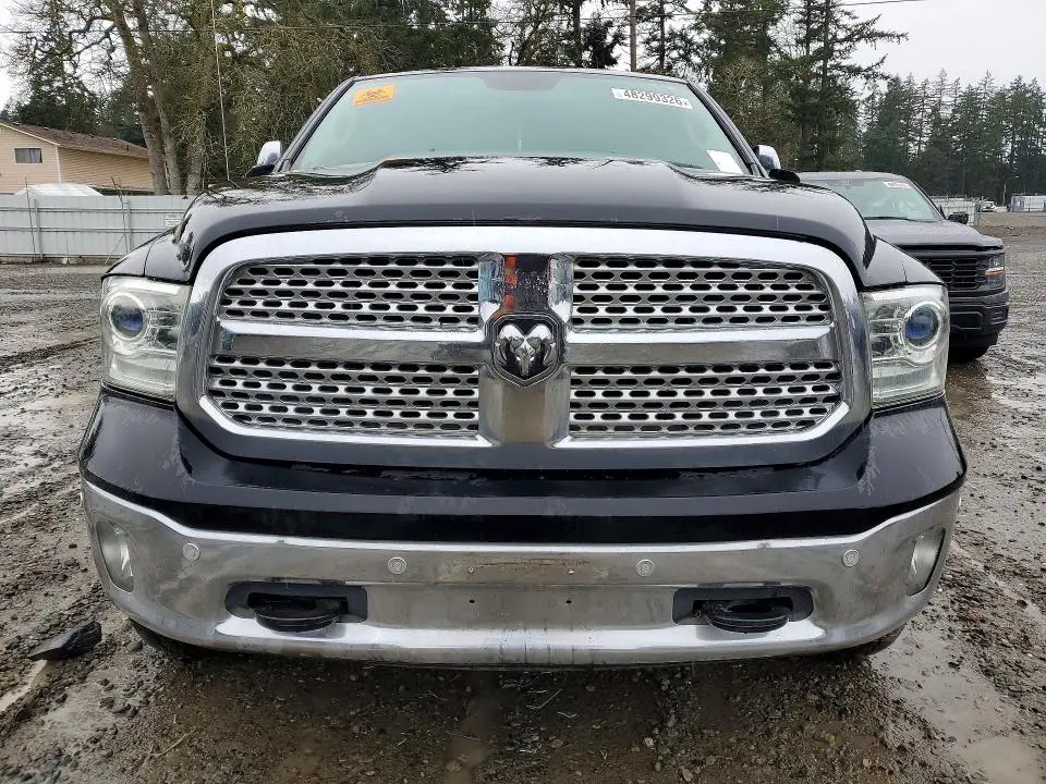 2015 RAM 1500 LARAMIE  