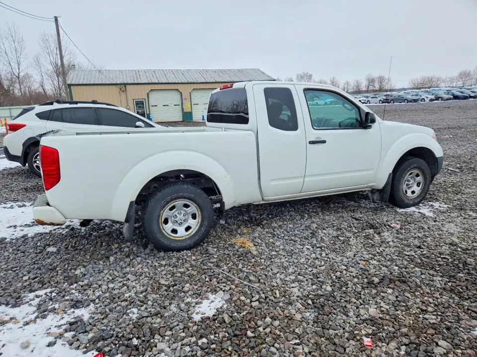 2017 NISSAN FRONTIER S  