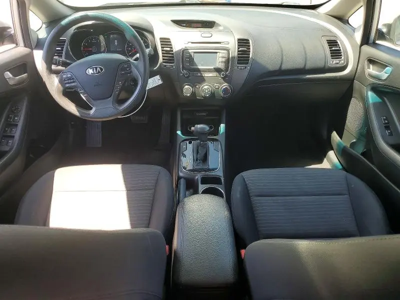 2017 KIA FORTE LX  