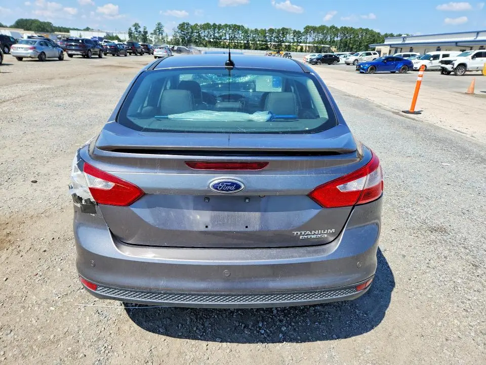 2014 FORD FOCUS TITANIUM  