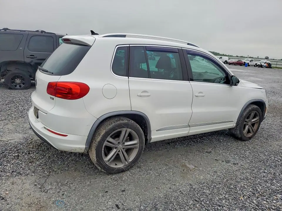 2017 VOLKSWAGEN TIGUAN SPORT  